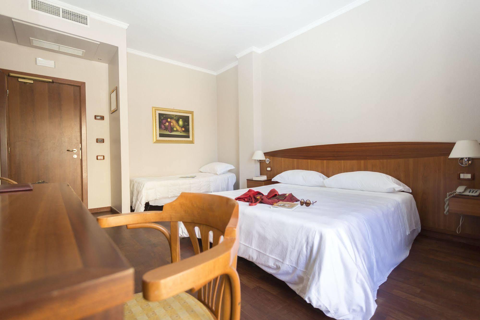 Hotel Cavaliere Noci Exterior photo