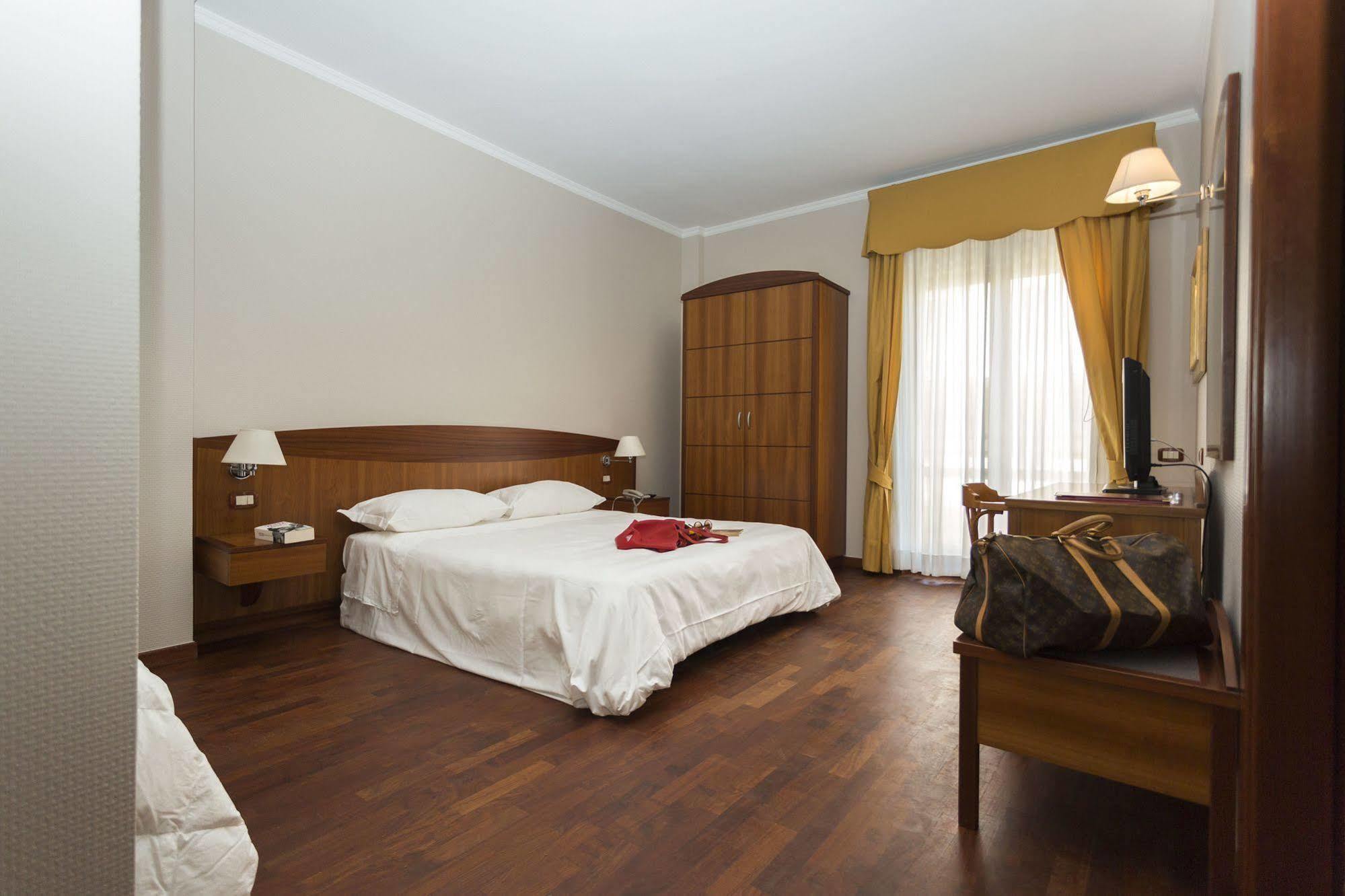 Hotel Cavaliere Noci Exterior photo